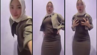 Bokep viraldong jilbab pamerin tubuh bagus